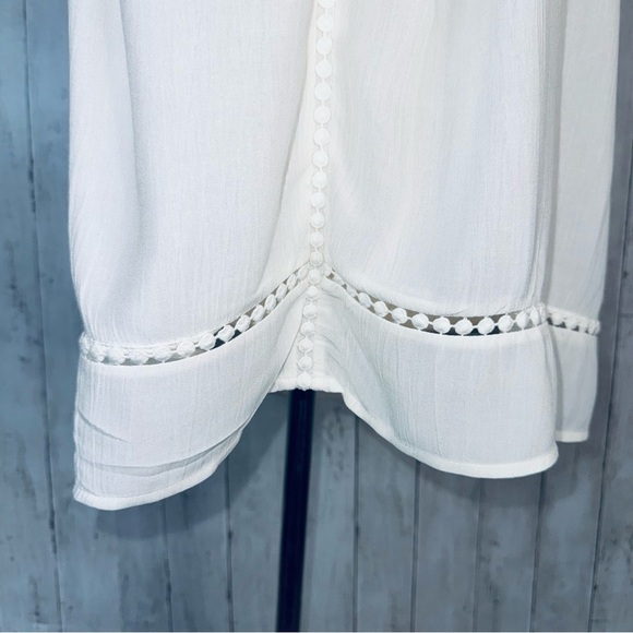 Xhilaration (Target) | Elegant White Women's Top - Picture 6 of 13